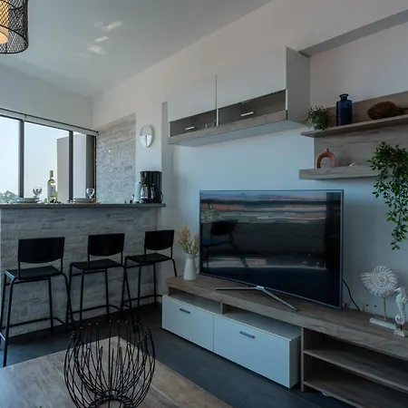 Fiesta 1-bedroom In شقة لارنكا