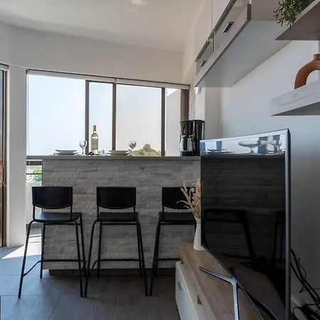 Fiesta 1-bedroom In شقة لارنكا