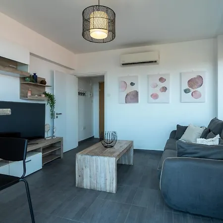 Apartment Fiesta 1-bedroom In Larnaca