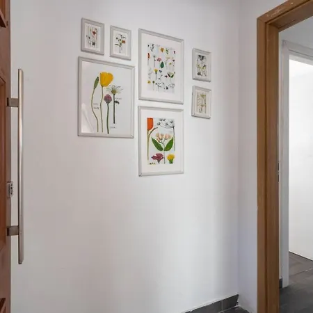 Fiesta 1-bedroom In Lejlighed Larnaca